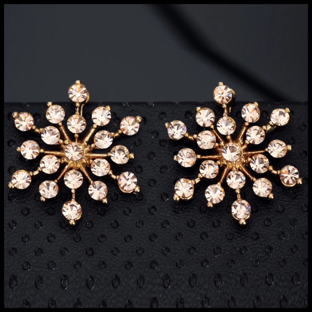 Swarovski Crystals The Cari Starburst Earrings - Picture 3 of 6